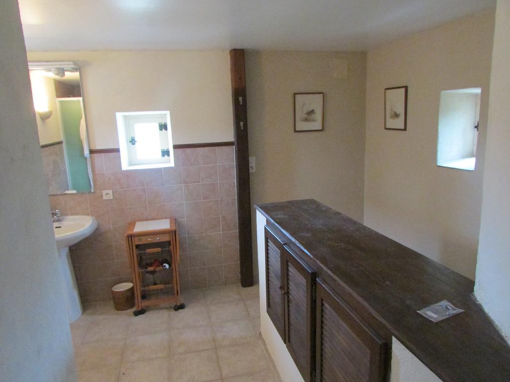 Logis De La Robliniere Bed and Breakfast Landevieille Εξωτερικό φωτογραφία